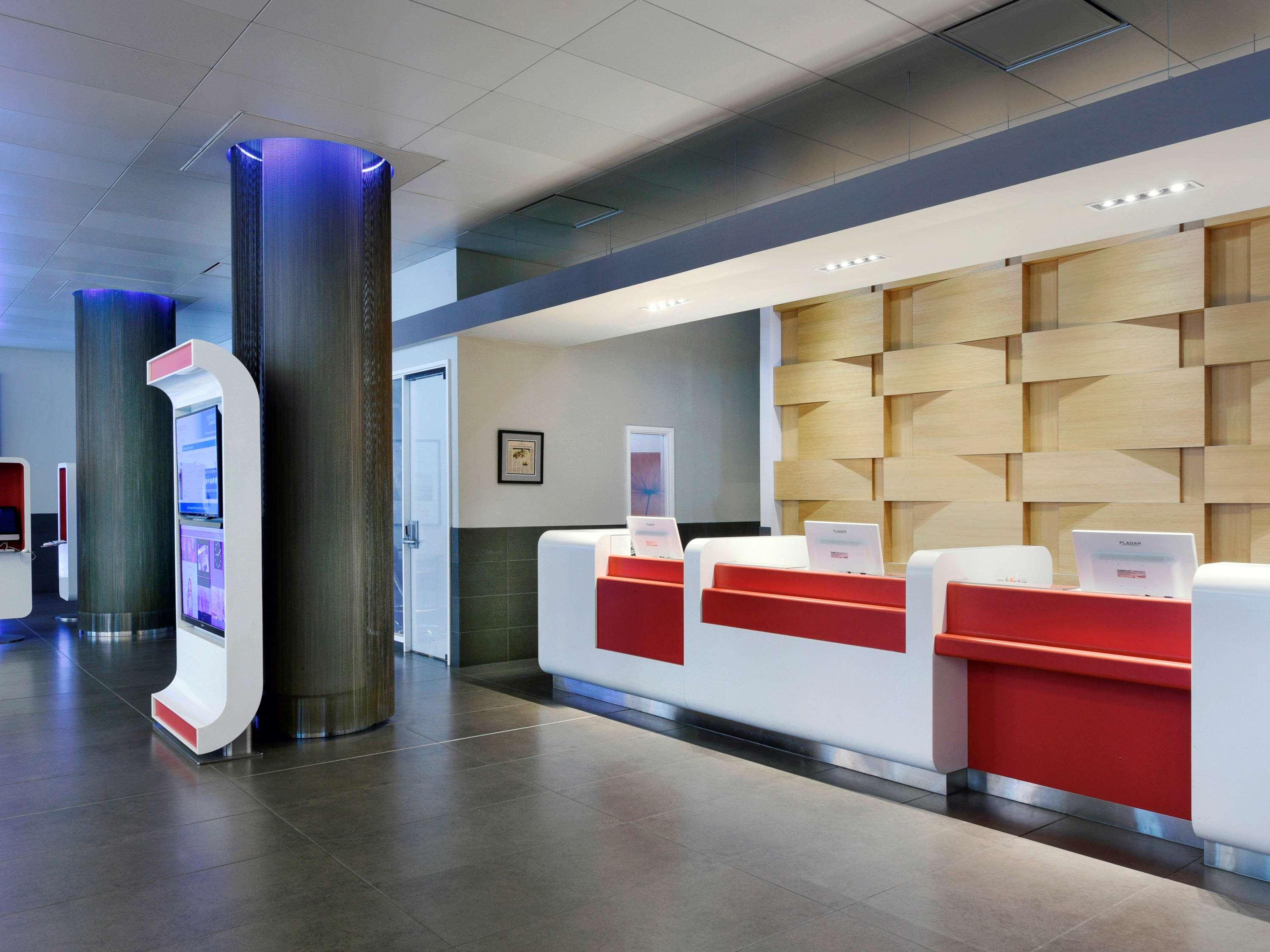 Doubletree By Hilton Ottawa Downtown Hotel Ngoại thất bức ảnh