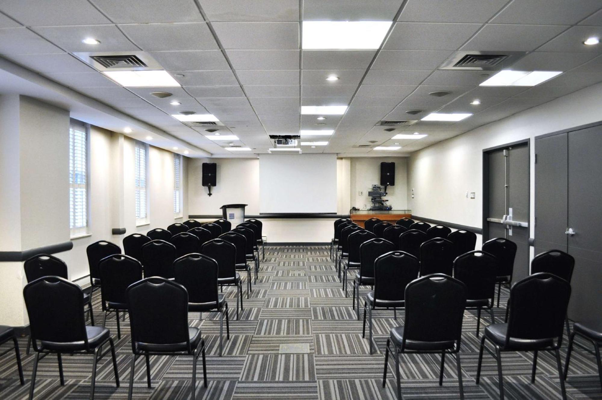 Doubletree By Hilton Ottawa Downtown Hotel Ngoại thất bức ảnh