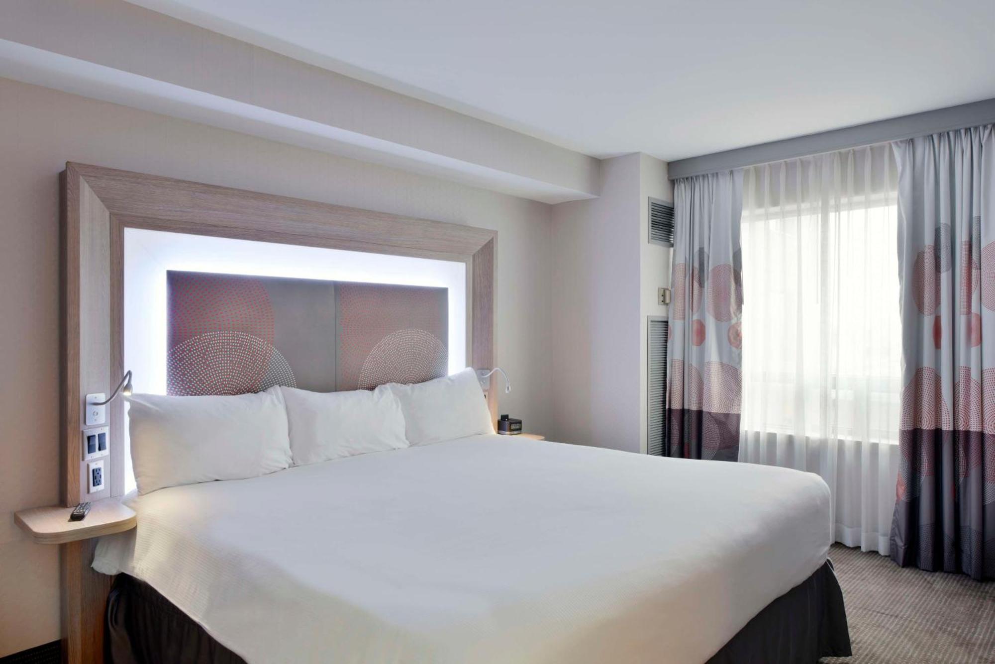Doubletree By Hilton Ottawa Downtown Hotel Ngoại thất bức ảnh