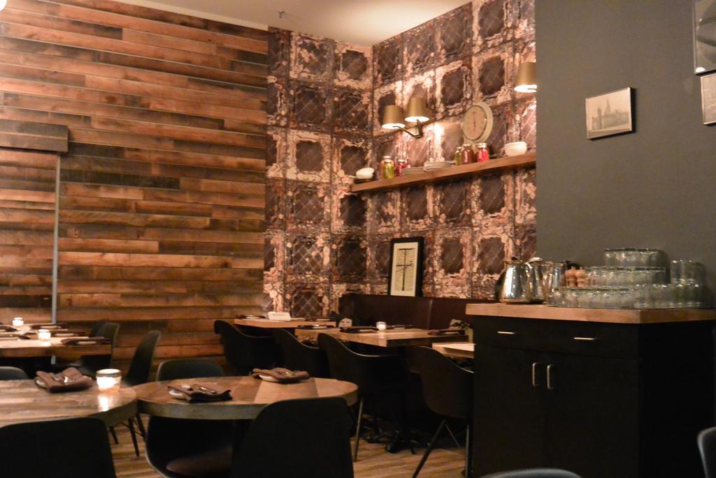 Doubletree By Hilton Ottawa Downtown Hotel Ngoại thất bức ảnh