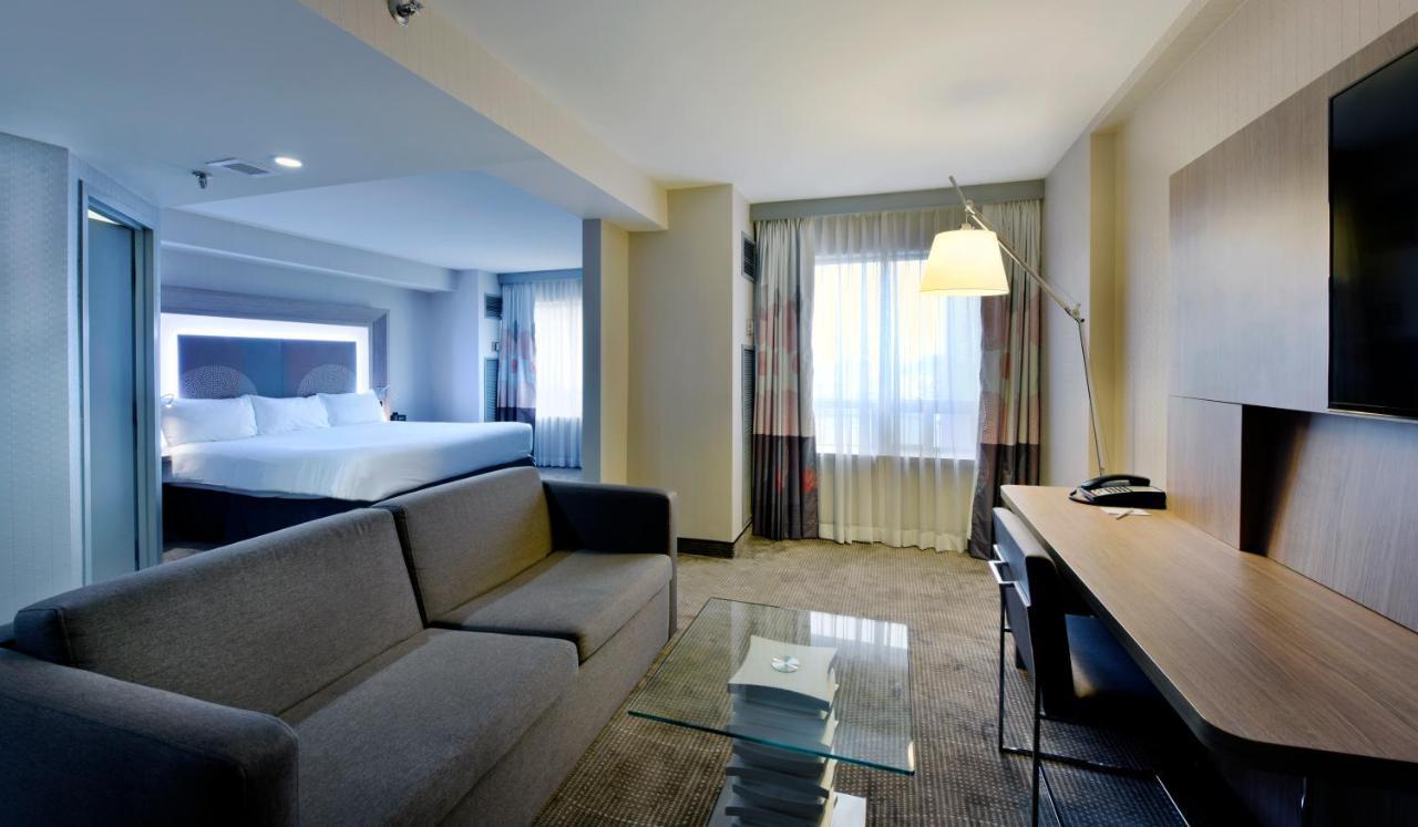 Doubletree By Hilton Ottawa Downtown Hotel Ngoại thất bức ảnh